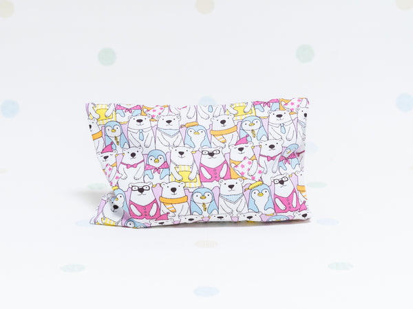 Beansprout Husk Pillow - Penguins & Polar Bears Pink (Handy)